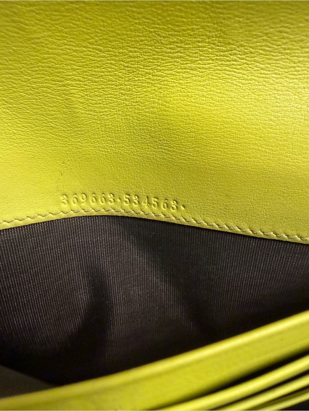 Gucci Lime Green Leather Wallet with Gold Interlocking G - Picture 10 of 13